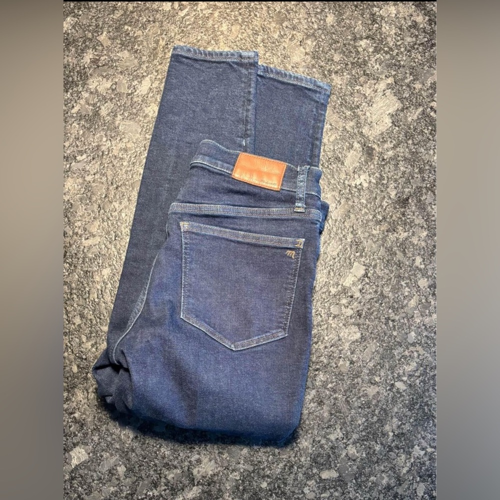 Madewell 9 Inch Skinny 27/4 Petite- worn a couple of times